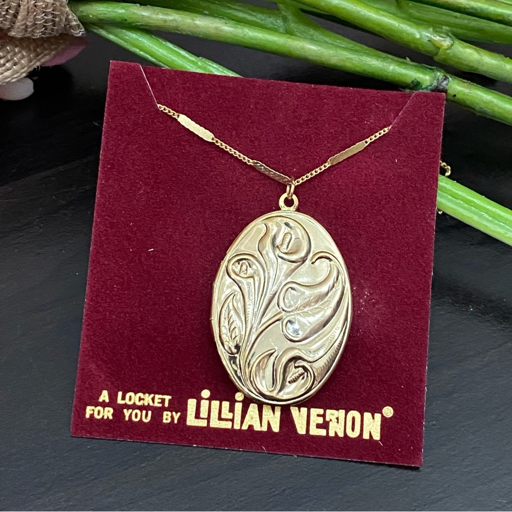 Vintage Lilian Vernon Art Noveau Lily Flower Gold-tone Locket Necklace
